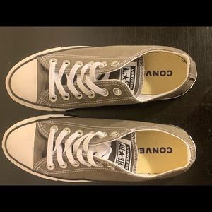 Gray all star converse size 7 never worn